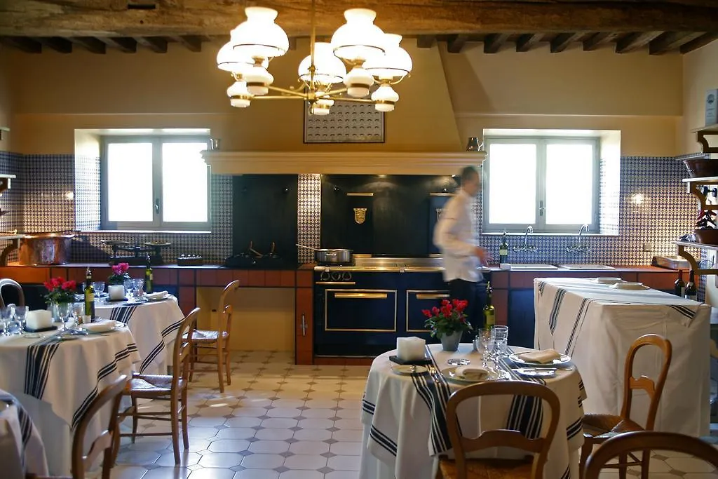 Le Mas De Peint - Hotel Et Restaurant Arles 5*,