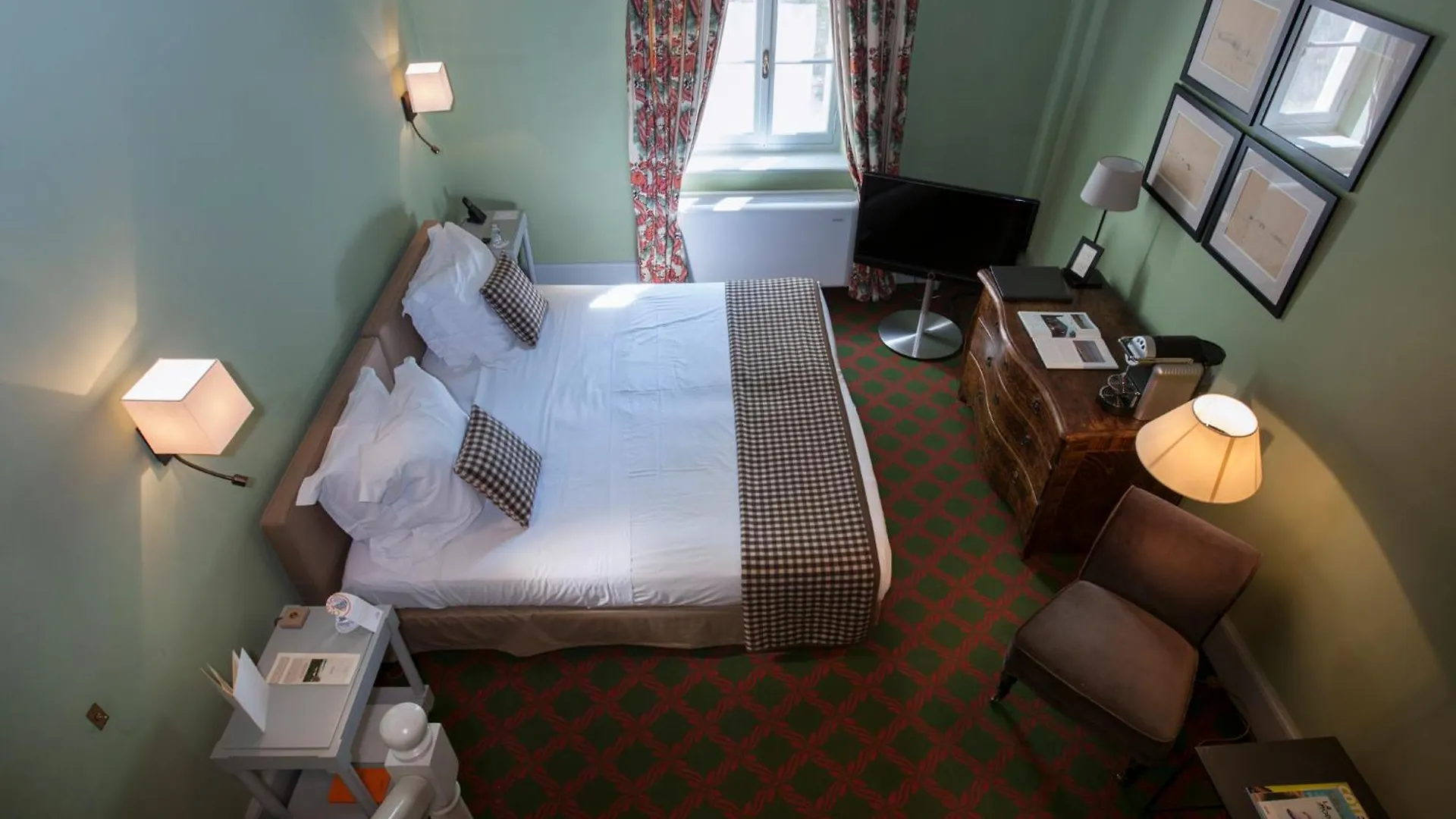 *****  Le Mas De Peint - Hotel Et Restaurant Arles France
