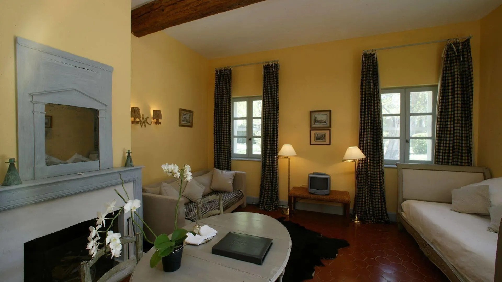 *****  Le Mas De Peint - Hotel Et Restaurant Arles France