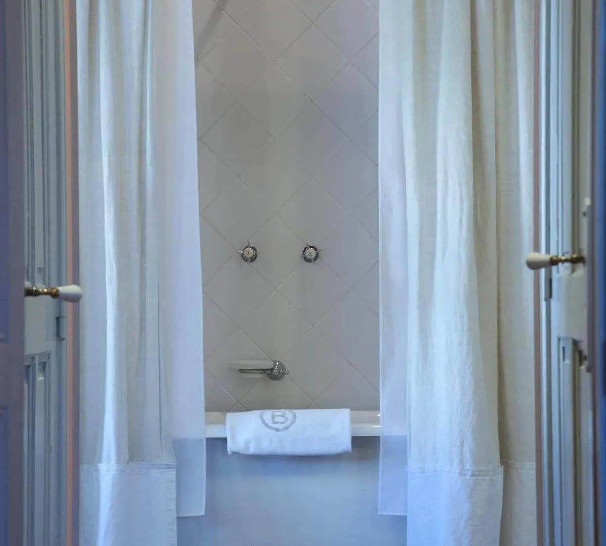 Le Mas De Peint - Hotel Et Restaurant Arles 5*,  France