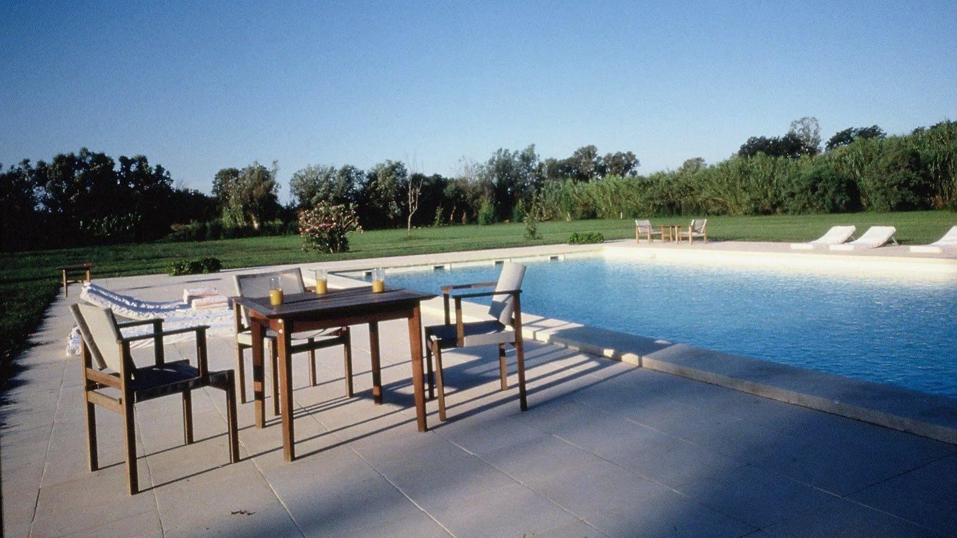 Le Mas De Peint - Hotel Et Restaurant Arles 5*,  France