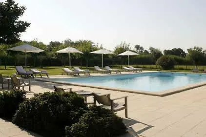 Le Mas De Peint - Hotel Et Restaurant Arles
