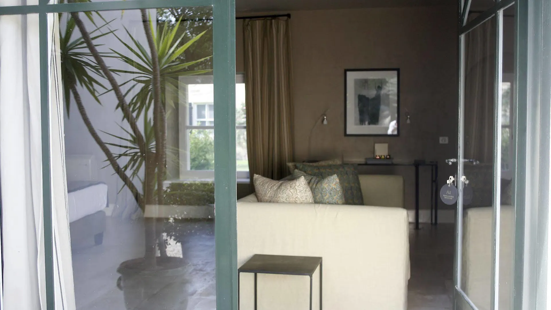 Le Mas De Peint - Hotel Et Restaurant Arles